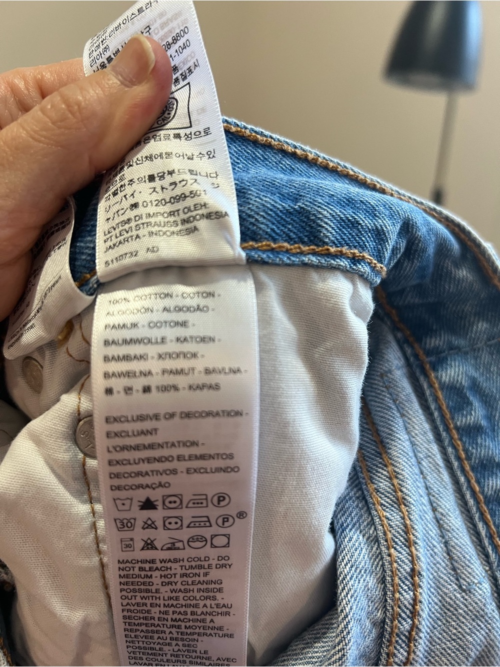 Levi’s 501 Original Fit Distressed Cropped Jeans Light Wash W31 L28 - Picture 5 of 6
